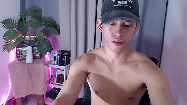 pinkcock_froi2305 webcam