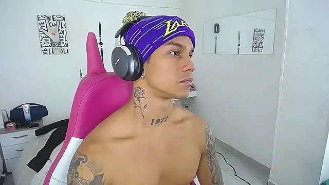 Leonard_Price webcam