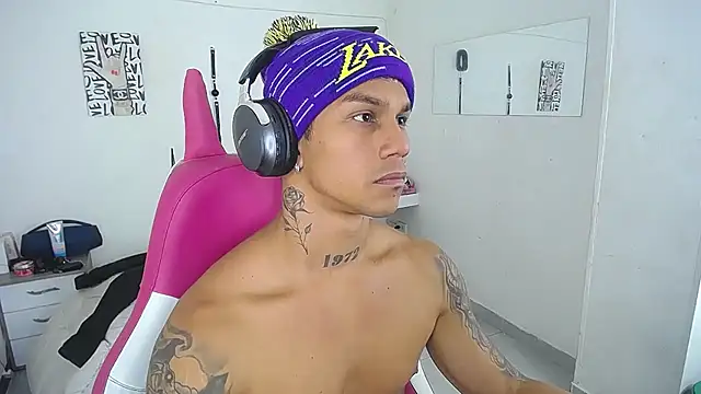 Leonard_Price webcam