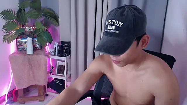 pinkcock_froi2305 webcam