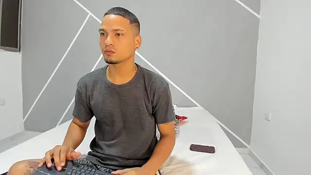 Sexy777Couple webcam