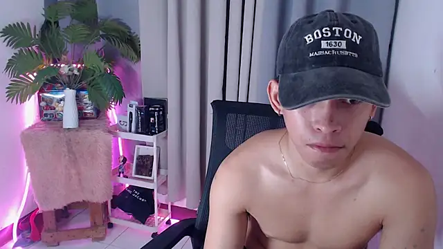 pinkcock_froi2305 webcam