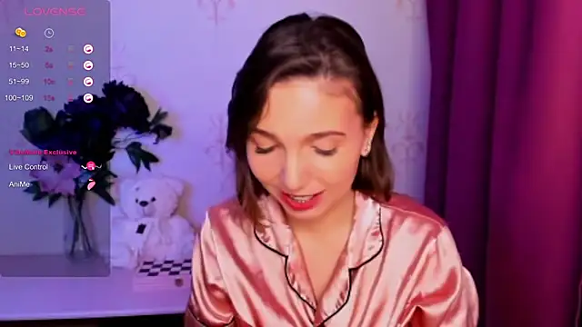 KindHazelHere_ webcam