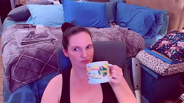 ninajaymes's Stripchat show and profile