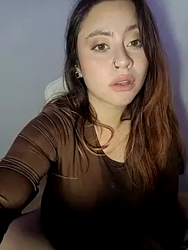 Scarlet_garnet webcam