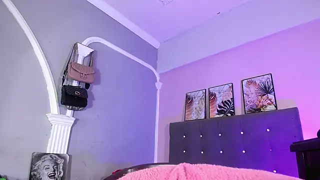 sexy-luna-star-ts webcam