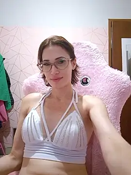 Irresistible24 webcam