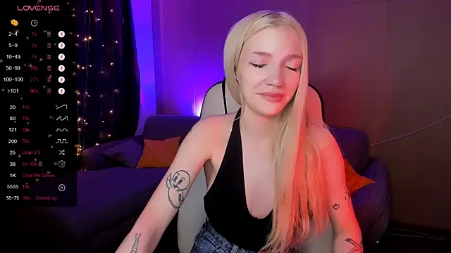 AnyaTaylor_ webcam