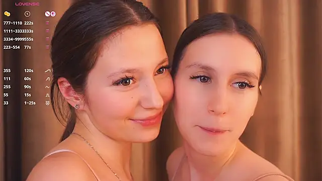 GabrielleLynchar... Live Webcam on Stripchat