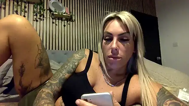 poppyinga1 (F milf) - last to tip wins snap or whatsapp