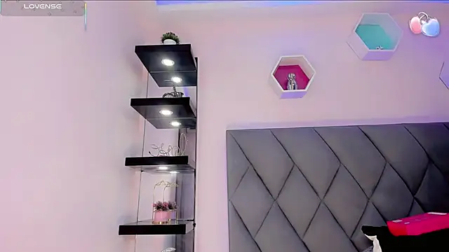 amira_ember (T teen) - Omg So Hot And Sexy Amira🥵🤤