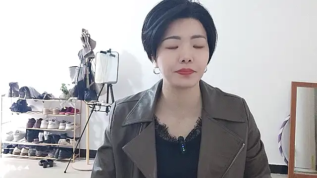 Lulu-uu webcam stripchat model stream image