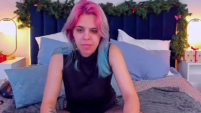 LiraBelle webcam stripchat model stream image