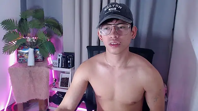 pinkcock_froi2305 webcam