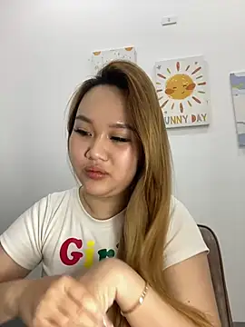 Almira6868 webcam