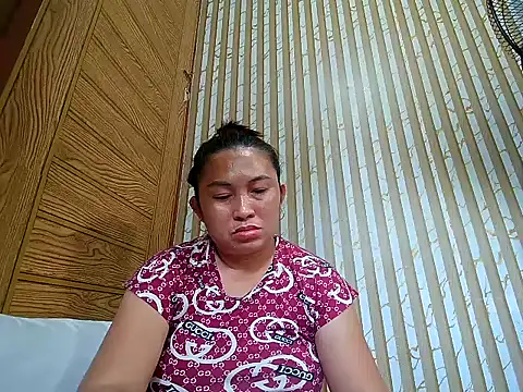 Webcam Model (Simple_Pinay143)  is live.Free join now!