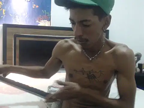 albertbigcock - AlbertBigCock's free webcam - UK Sex Cams