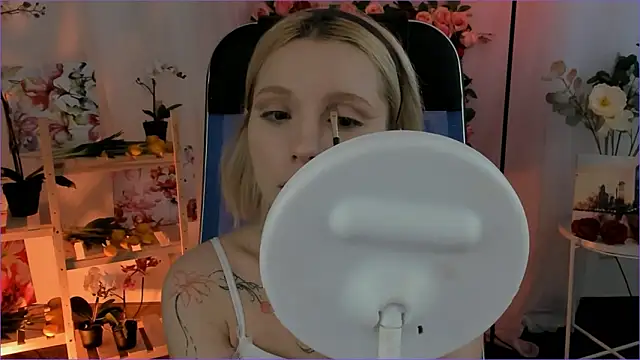 aurorawrenfield (F teen) - make me happy