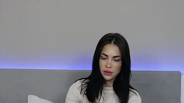 rachaelmils (F young) - doggy style in shorts