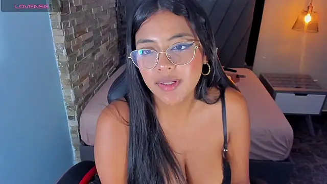 BRIANA_Z webcam