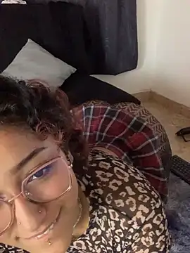 LilithMonette webcam