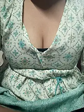 teena-11 - Teena-11's free webcam - UK Sex Cams