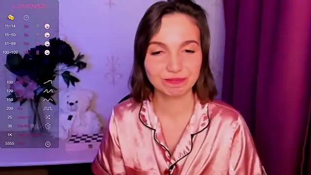 KindHazelHere_ webcam