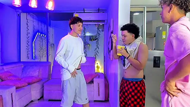 Houseofwarrios webcam