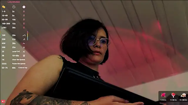 ScarlettRedsins webcam