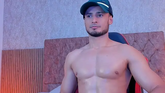 Adonys_Lewis_ webcam