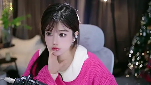 Cecily webcam stripchat model stream image