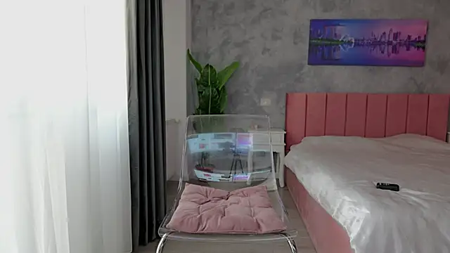 alisonita_ (F young) - Spread Pussy