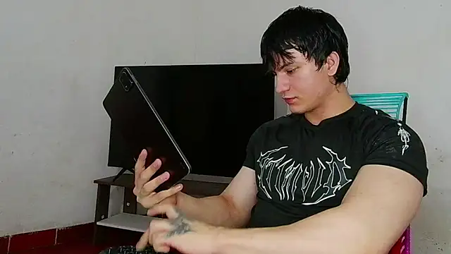 erickwalton (M twink) - I masturbate for you in oil