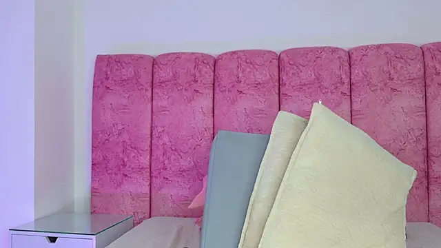 emmacurvy (F young) - Oil all over the body ❤️‍🔥