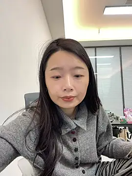 美女Qrooo在线直播
