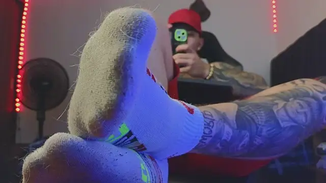 ades_lowe (M young) - cum show public