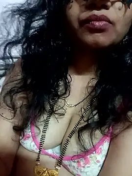 Webcam Model (Hotanita99)  is live.Free join now!