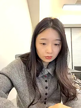 美女Qrooo在线直播