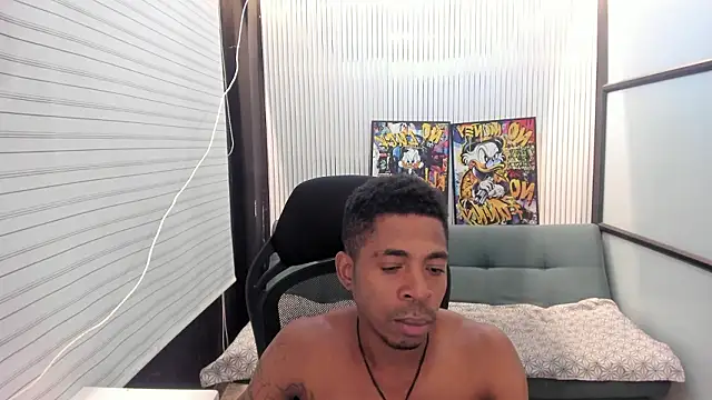 andrespalacios_ (M young) - show hard cock