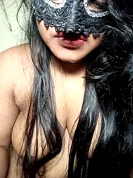 Webcam Model (Hotlisa)  is live.Free join now!