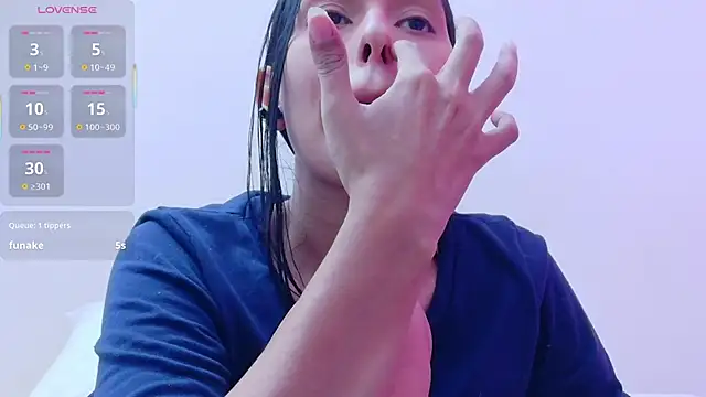 yourcuteneighbourr webcam