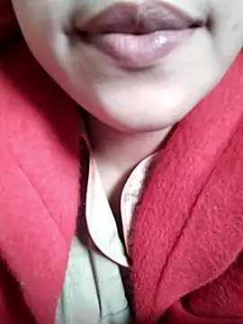 Webcam Model (Anki-doll)  is live.Free join now!