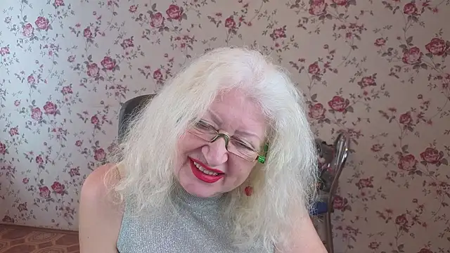 Maya_Mayflower webcam