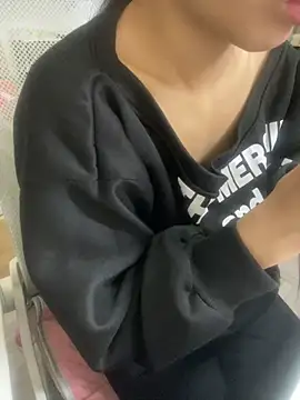 Mina048 live cam screenshot female on Clip20 – Short Porn Clips & Live Cams