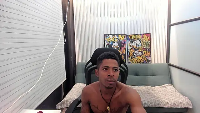 andrespalacios_ (M young) - show hard cock