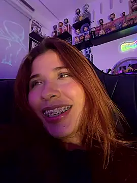 crystal_bunny7's Stripchat show and profile