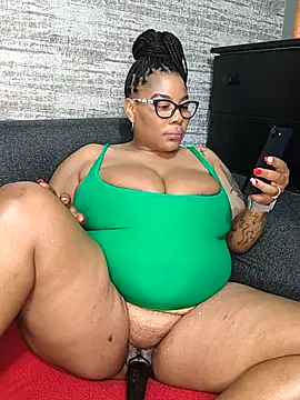 Webcam Model (ExclusiveLeexx)  is live.Free join now!