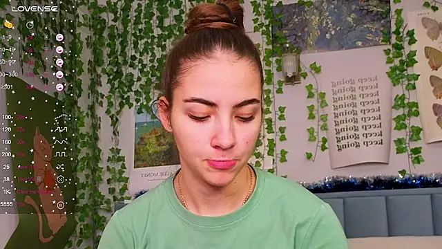 Fit_Brunette_ webcam