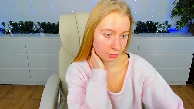 Alina_Blonde webcam