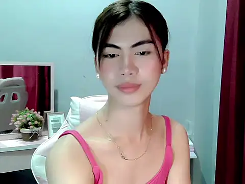 Ur_hottestdella webcam